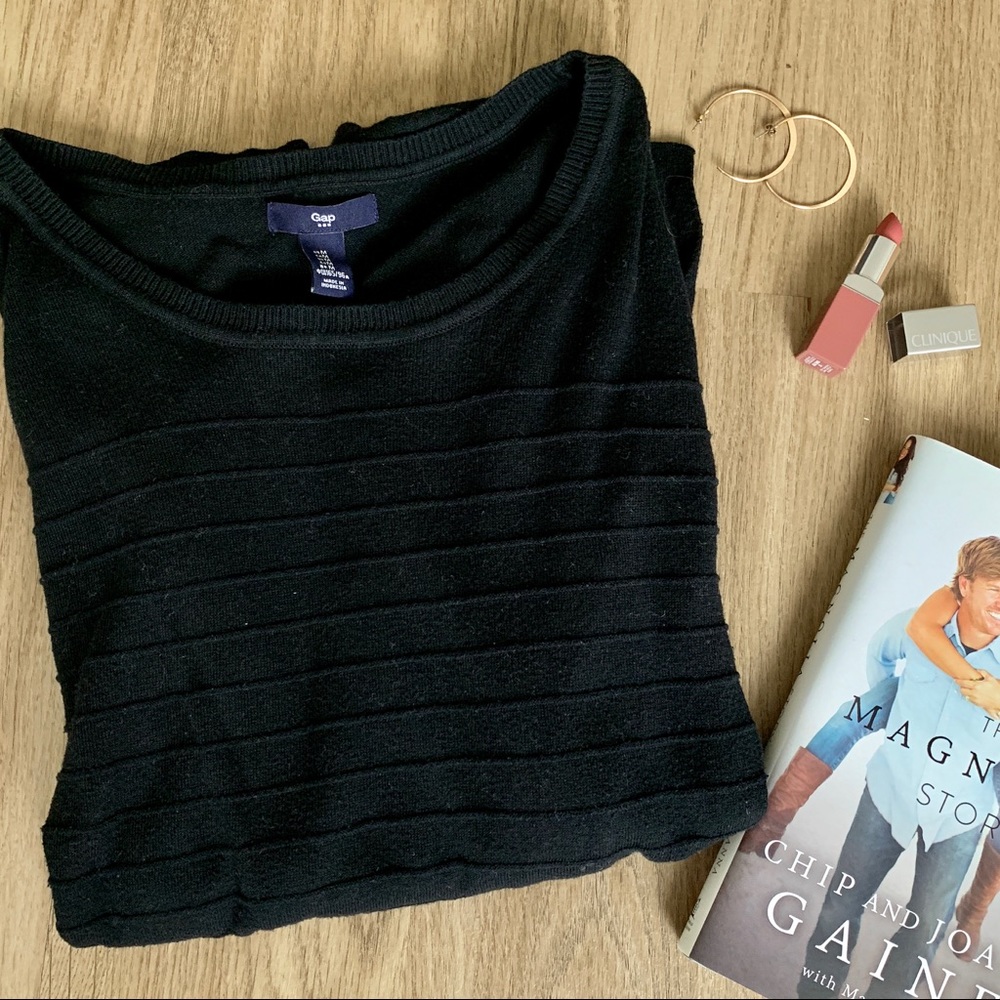 Black GAP Sweater